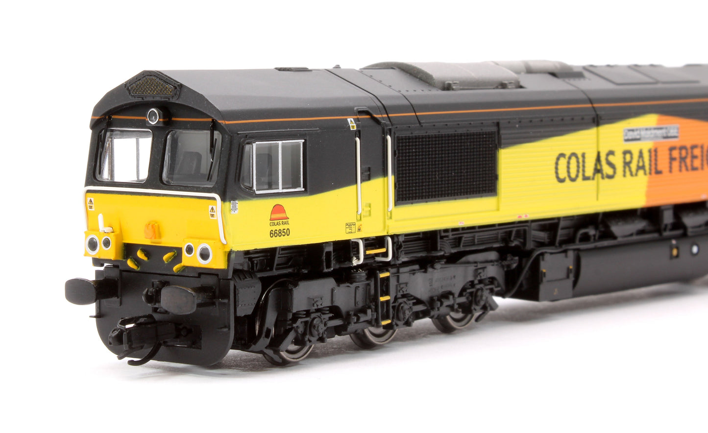 Pre-Owned TT3019M Class 66 Co-Co 66850 'David Maidment OBE' Colas Rail Diesel Locomotive