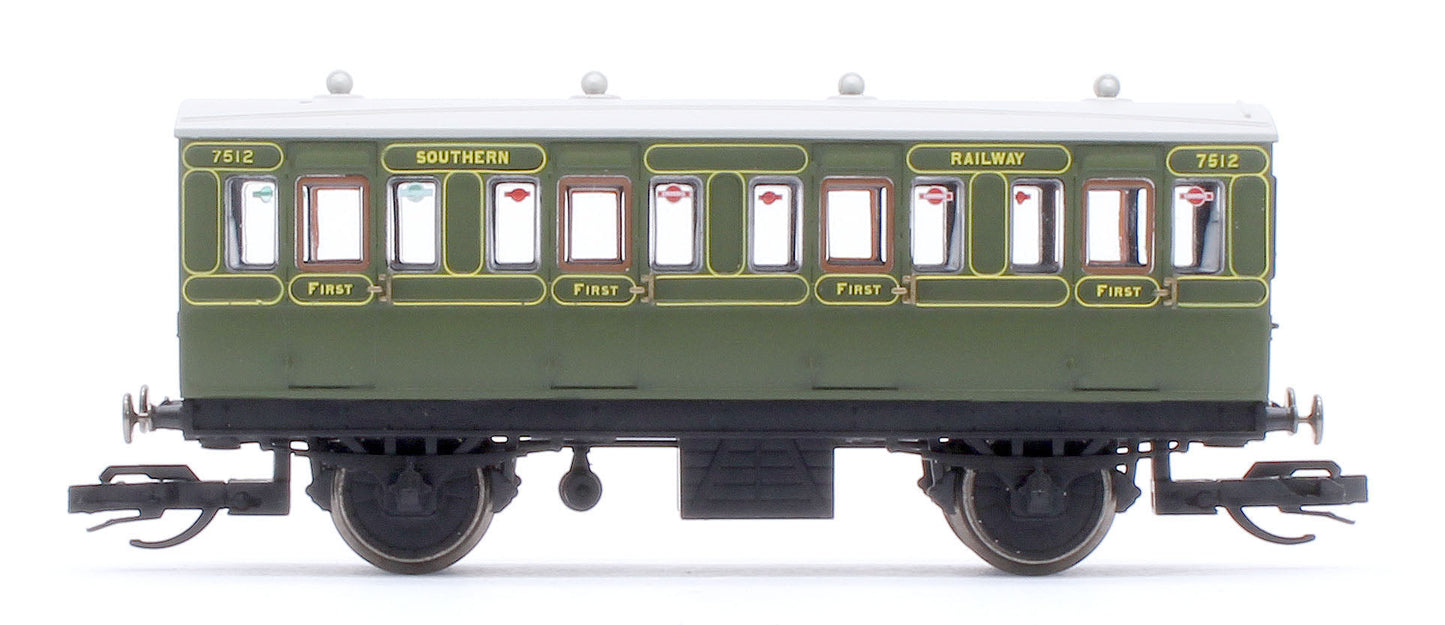 Pre-Owned TT4051 SR 4 Wheel Coach 1st Class