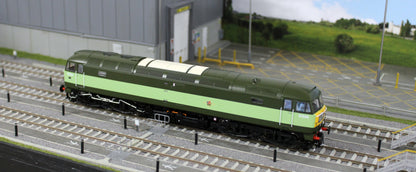 CM-D1500-TTGreenW Highly Detailed Premium Weathered Class 47 BR Two Tone Green No.D1500 Diesel Locomotive