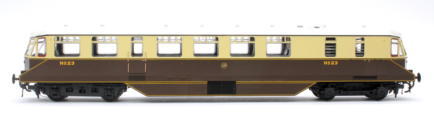 GWR Passenger Railcar GWR Chocolate/Cream No.23 with Monogram (White Roof) Diesel Locomotive