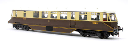Pre-Owned GWR Passenger Railcar GWR Chocolate/Cream No.23 with Monogram (White Roof) Diesel Locomotive