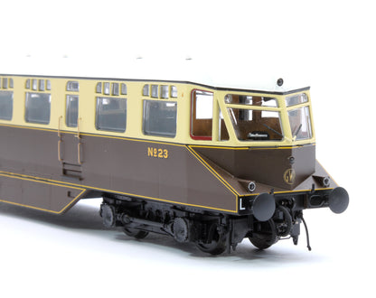 GWR Passenger Railcar GWR Chocolate/Cream No.23 with Monogram (White Roof) Diesel Locomotive