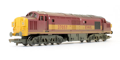 Pre-Owned Set Of 2 EWS Class 37 Diesel Locomotives Powered & Dummy (Weathered)