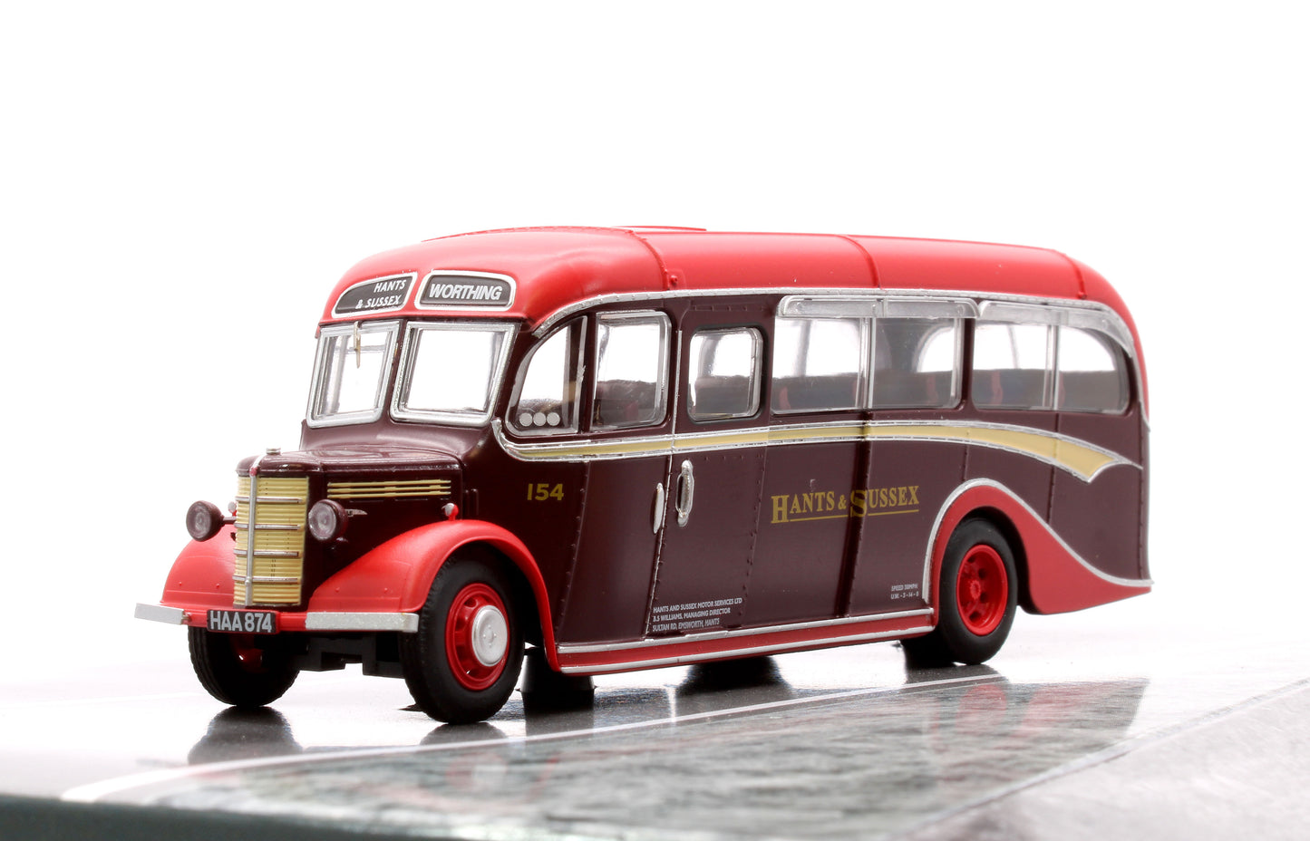 Bedford OB - HAA874 - Hants & Sussex livery