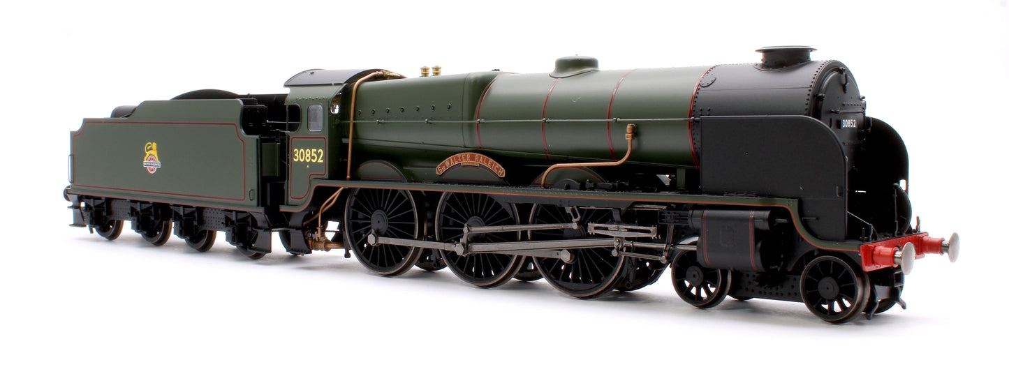 Lord Nelson Class 4-6-0 30852 'Sir Walter Raleigh' BR Green Early Emblem Steam Locomotive