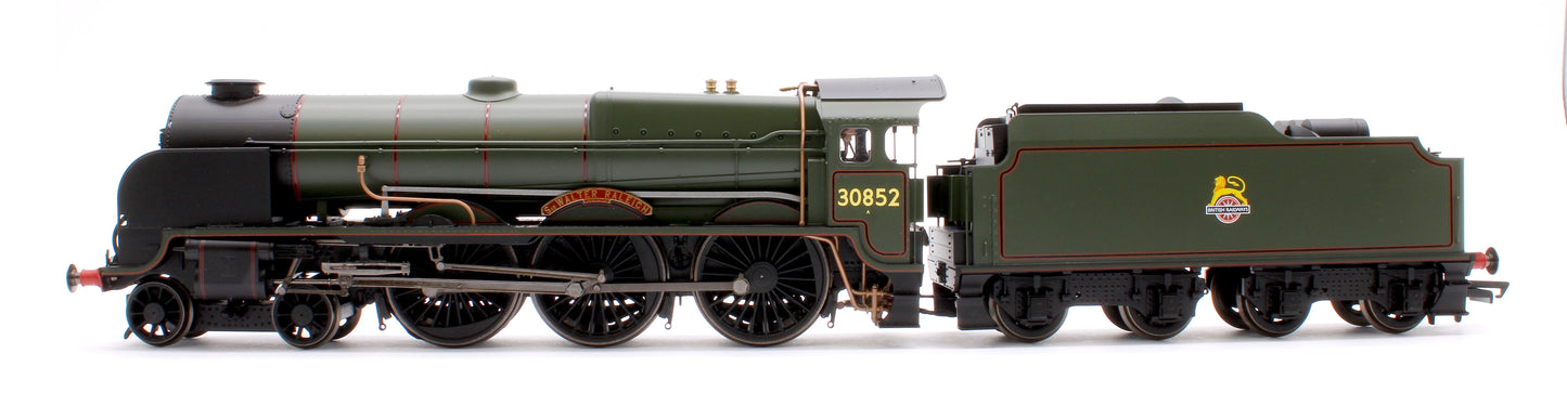 Lord Nelson Class 4-6-0 30852 'Sir Walter Raleigh' BR Green Early Emblem Steam Locomotive