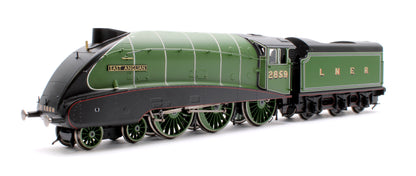 Pre-Owned R30136 Class B17/5 4-6-0 2859 'East Anglian' LNER Apple Green Steam Locomotive