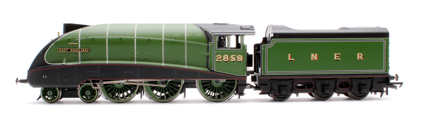 Pre-Owned R30136 Class B17/5 4-6-0 2859 'East Anglian' LNER Apple Green Steam Locomotive