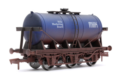 Milk Marketing Board 6 Wheel Milk Tanker - Weathered