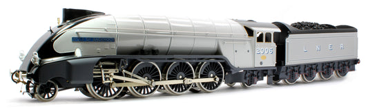 E/36-B3-WB P2 Class Streamlined "Wolf of Badenoch" 2-8-2 LNER Two Tone Grey No. 2006 Steam Locomotive