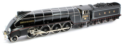 E/36-B4-CN P2 Class Streamlined "Cock O The North" 2-8-2 LNER Lined Gloss Black No. 2001 Steam Locomotive