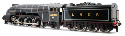E/36-B4-CN P2 Class Streamlined "Cock O The North" 2-8-2 LNER Lined Gloss Black No. 2001 Steam Locomotive