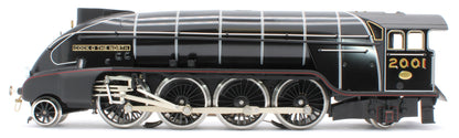 E/36-B4-CN P2 Class Streamlined "Cock O The North" 2-8-2 LNER Lined Gloss Black No. 2001 Steam Locomotive