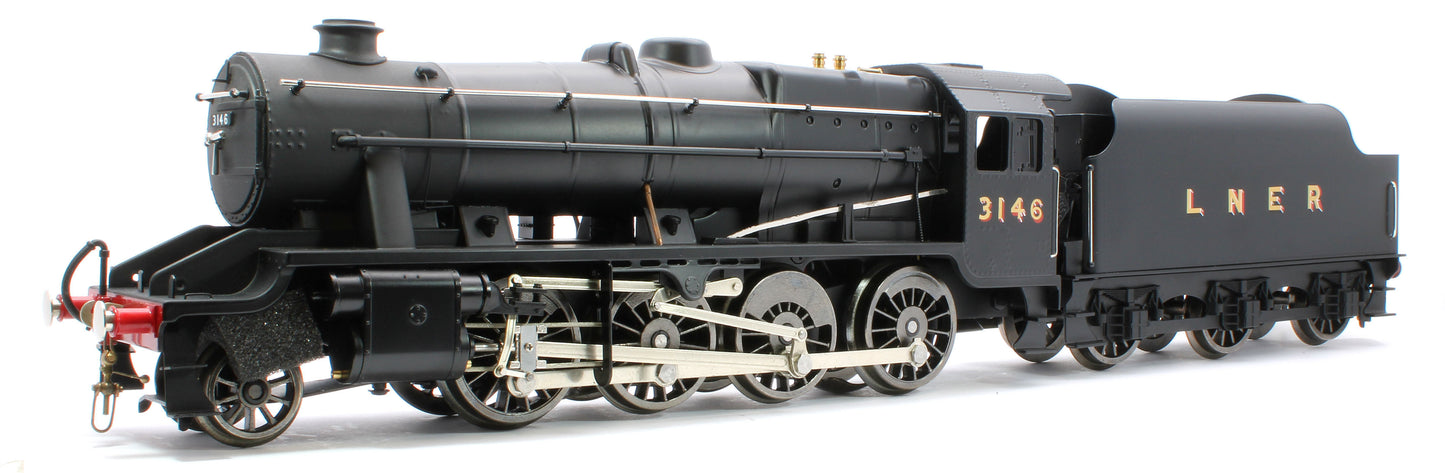 E/38-C LNER Stanier Class 8F 2-8-0 Unlined Satin Black No. 3146 Steam Locomotive
