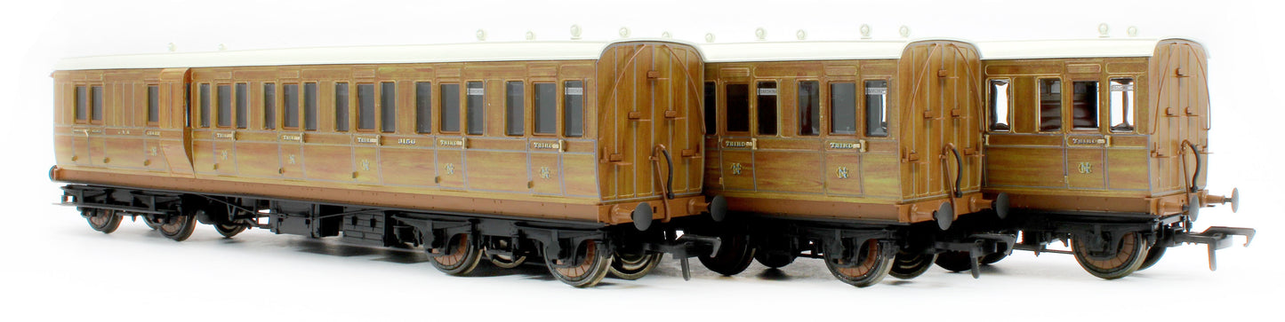 978021 48' GNR ‘Evolution’ Bogie Coach Non-Corridor Carriage No.3156, No.3067 & No.3923 3-Pack