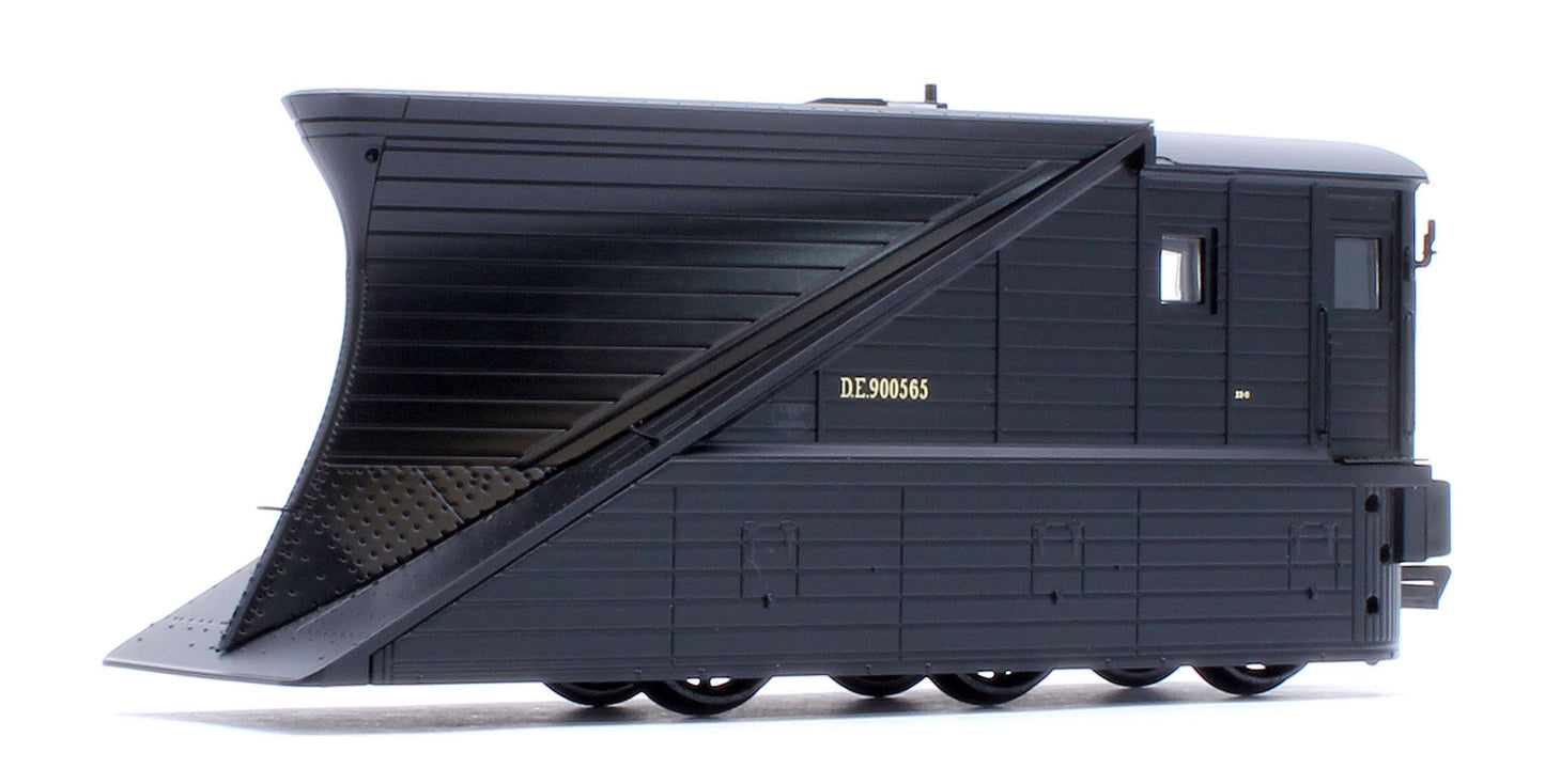 Pair of 2 NER Snowploughs DE900565 & DE900566 BR Departmental Black