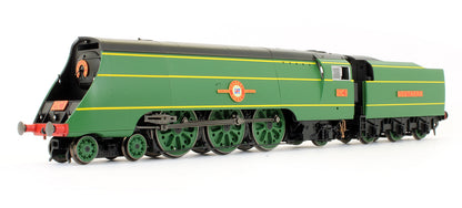 Pre-Owned SR 4-6-2 (Original) Merchant Navy Class 'Channel Packet' No.21C1 Steam Locomotive