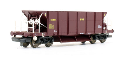 Pre-Owned EWS Class 66016 Diesel Locomotive With Two Seacow Hopper Wagons