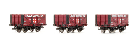 Pre-Owned Set Of 3 - 7 Plank Wagon End Door 'Lincoln Gas Corporation' - Limited Edition