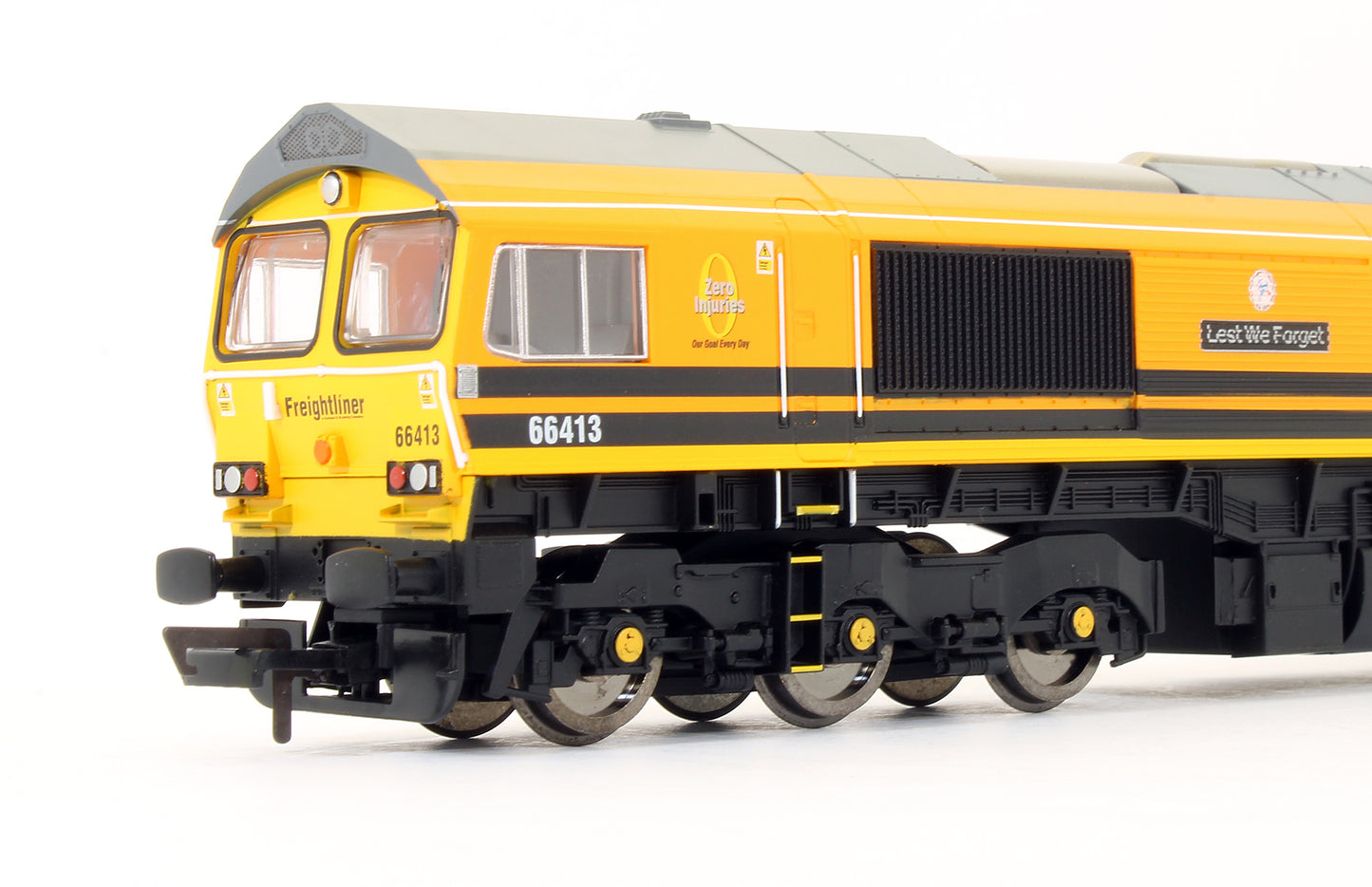 Pre-Owned R3786 Freightliner Class 66413 'Lest We Forget' Diesel Locomotive