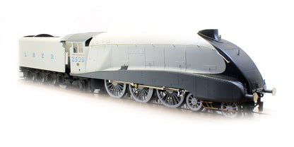 Pre-Owned Class A4 4-6-2 'Silver Link' 2509 LNER Silver Steam Locomotive With Streamlined Corridor Tender