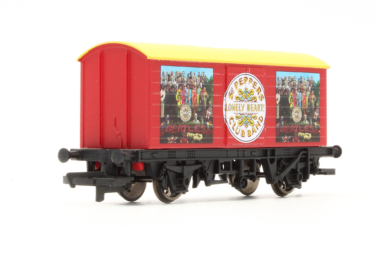 Pre-Owned The Beatles SGT Pepper LWB Van