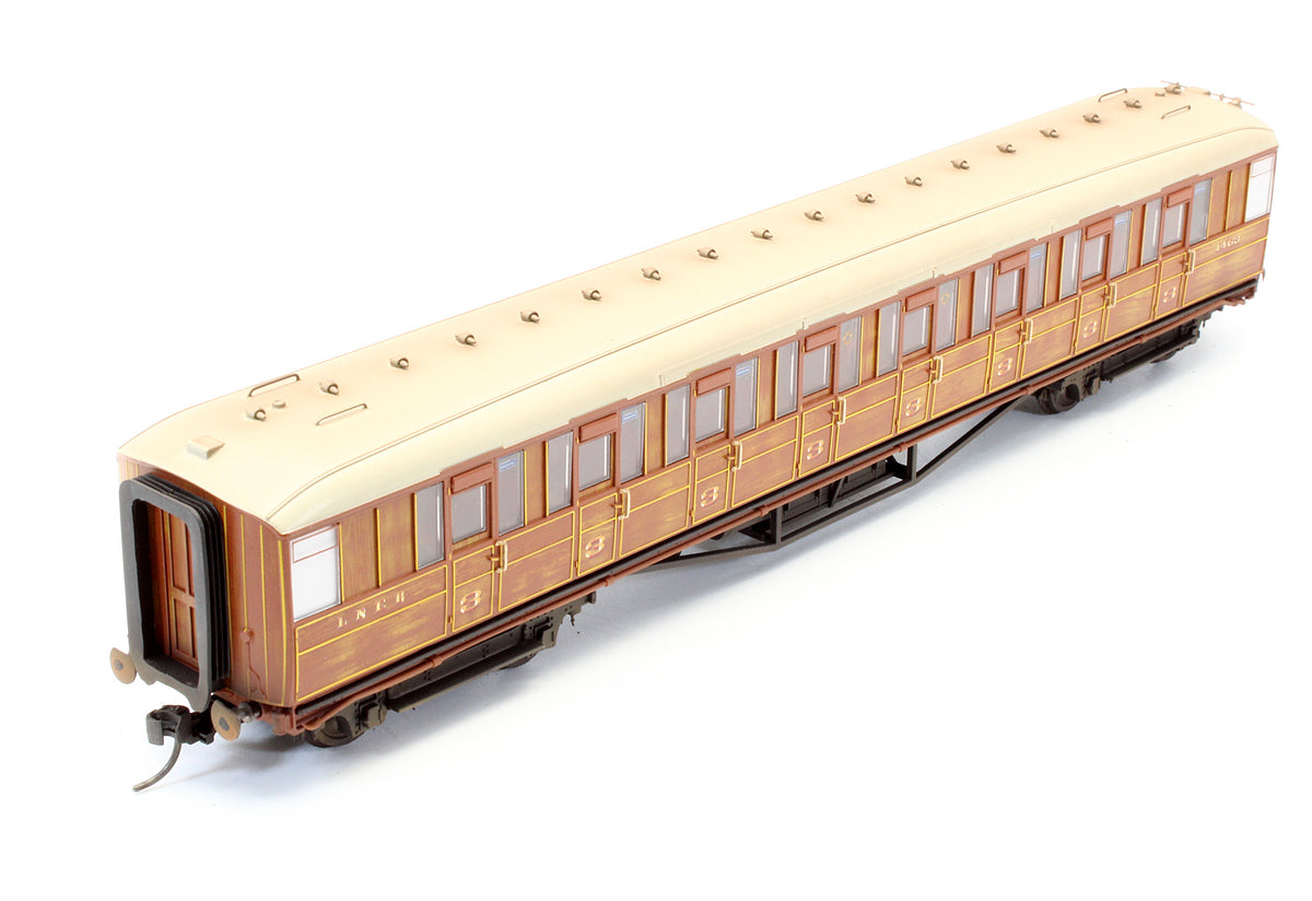 Pre-Owned LNER 61ft 6in Gresley Teak Corridor 3rd Class Coach '1463' - Custom Weathered