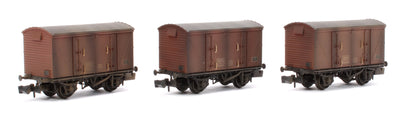 Custom Weathered Set of 3 BR 12T Vanwide Ventilated Vans, BR Bauxite (Late)