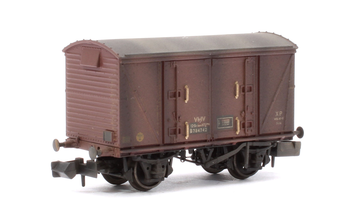 Custom Weathered Set of 3 BR 12T Vanwide Ventilated Vans, BR Freight Brown VMV XP