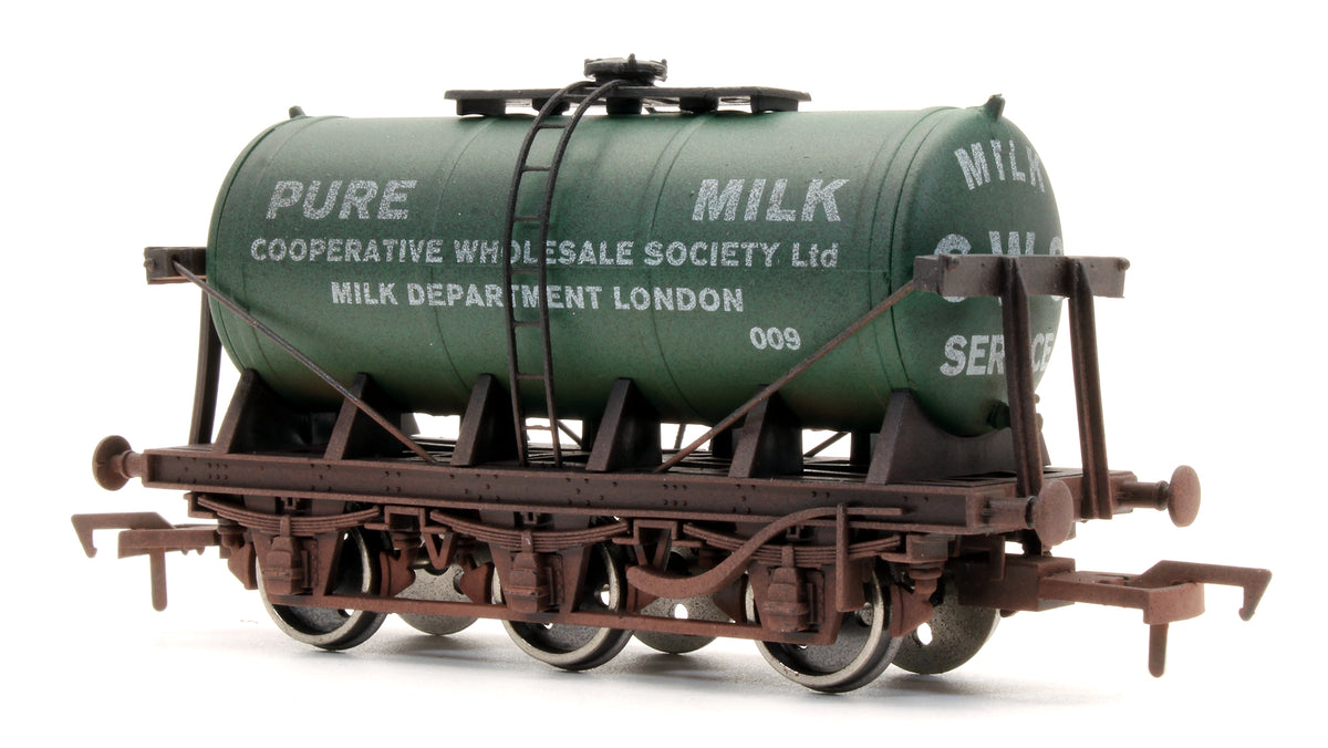 Pre-Owned Pure Milk Cooperative Ltd 6 Wheel Tanker No.009 (Weathered) - Limited Edition