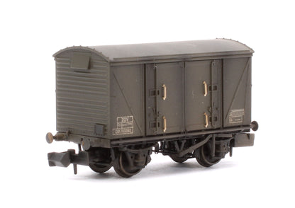 Custom Weathered Set of 3 BR 12T Vanwide Ventilated Vans, BR Departmental Olive Green VQV