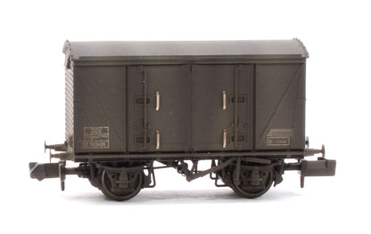 Custom Weathered Set of 3 BR 12T Vanwide Ventilated Vans, BR Departmental Olive Green VQV