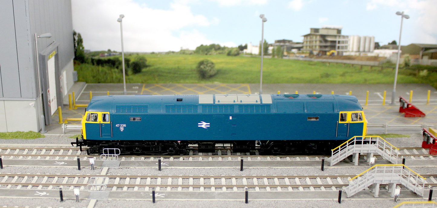 35-411A Class 47/0 47226 BR Blue Diesel Locomotive