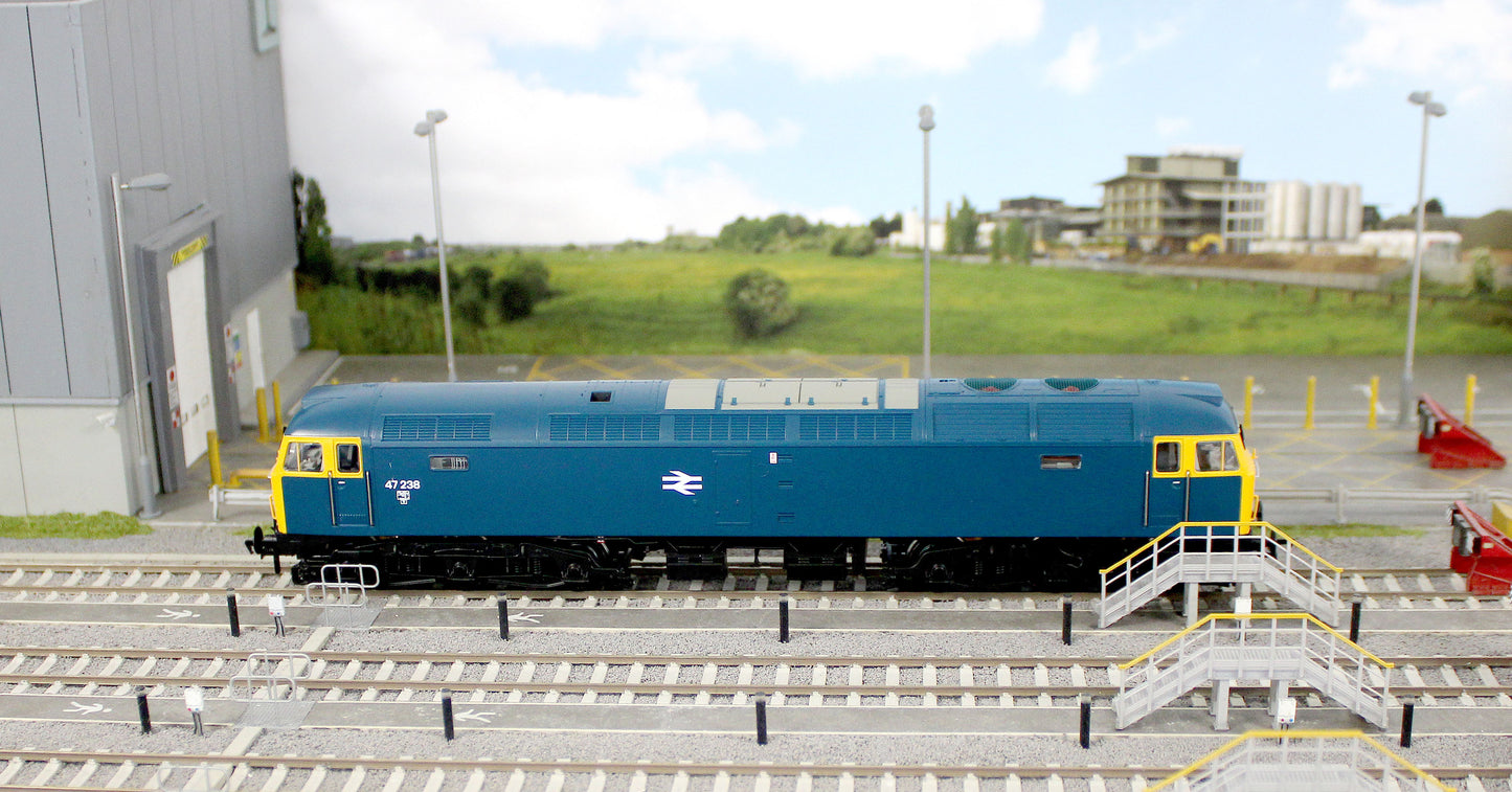 35-411B Class 47/0 47238 BR Blue Diesel Locomotive