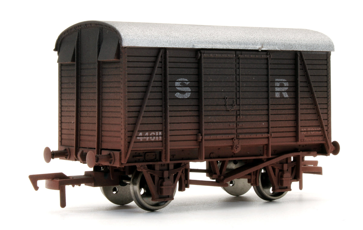 Pre-Owned SR 10t Box Van No.44611 (Weathered)