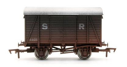 Pre-Owned SR 10t Box Van No.44611 (Weathered)