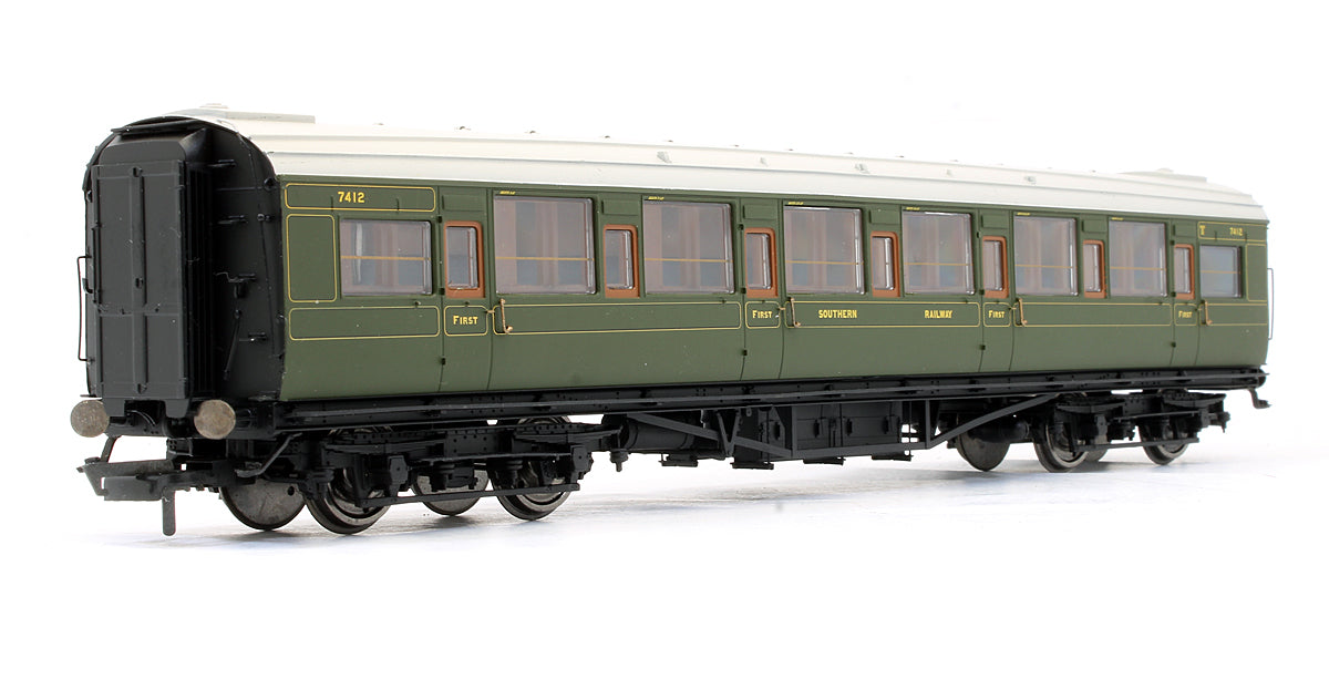 Pre-Owned SR Maunsell Corridor 1st Class Coach '7412'