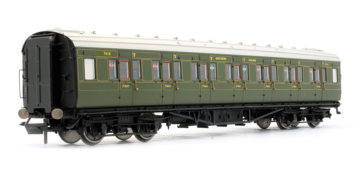 Pre-Owned SR Maunsell Corridor 1st Class Coach '7412'