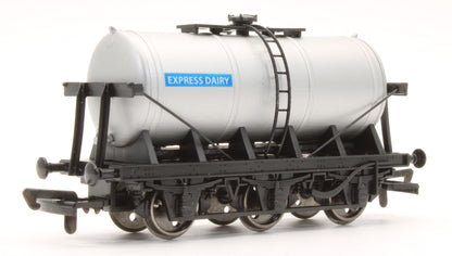 Pre-Owned Express Dairy 6 Wheel Milk Tank Wagon
