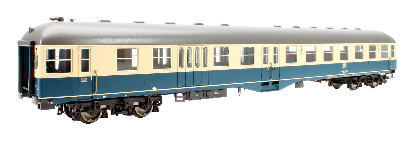 Pre-Owned 45799 DB '50 80 82-11 005-9' Coach