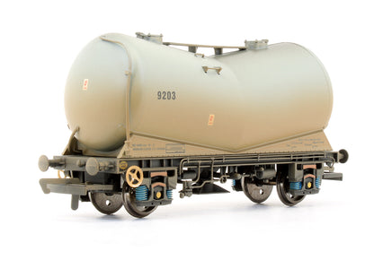 Pre-Owned Set Of 3 VEE Tank Wagons - Weathered