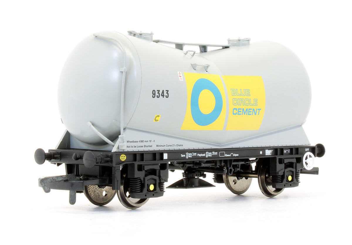 Pre-Owned Set Of 3 VEE Tank Wagons 'Blue Circle Cement'
