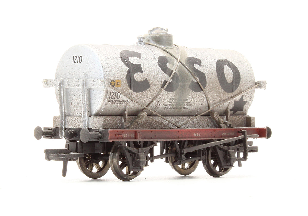 Pre-Owned 14 Ton Tank Wagon With Large Filler 'Esso' - Custom Weathered