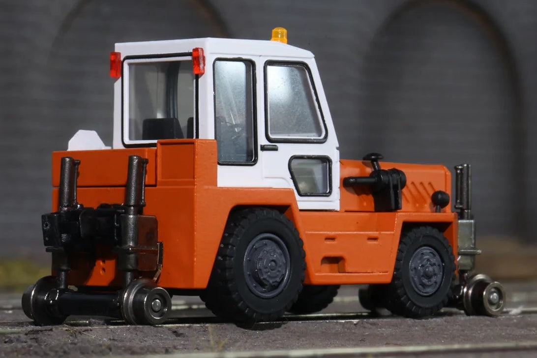 01142001E Road-Rail Vehicle Orange (Small Windows) - DCC Fitted