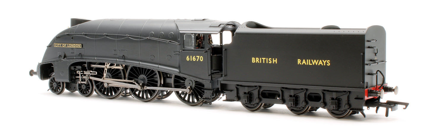 Class B17/5 4-6-0 61670 'City of London' BR Steam Locomotive