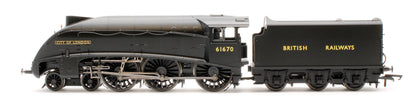 Class B17/5 4-6-0 61670 'City of London' BR Steam Locomotive