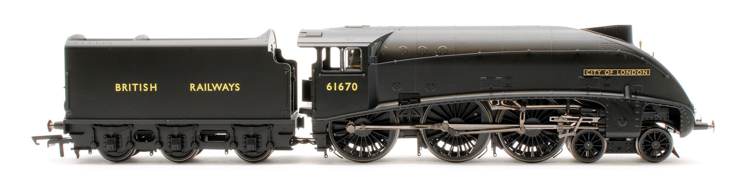 Class B17/5 4-6-0 61670 'City of London' BR Steam Locomotive