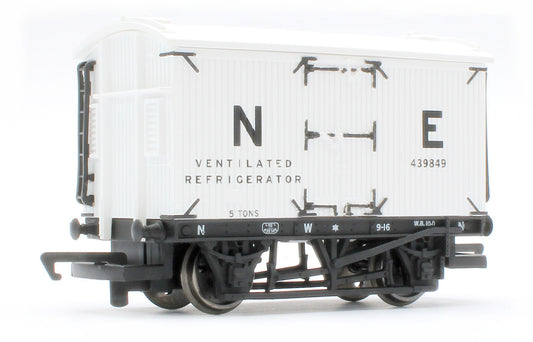 R60350 RailRoad Refrigerator Wagon LNER White