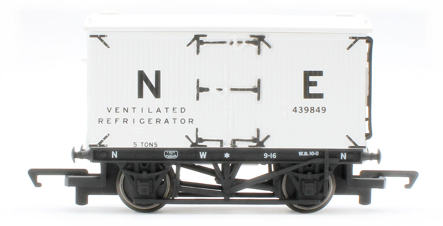 R60350 RailRoad Refrigerator Wagon LNER White