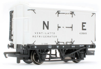 R60350 RailRoad Refrigerator Wagon LNER White